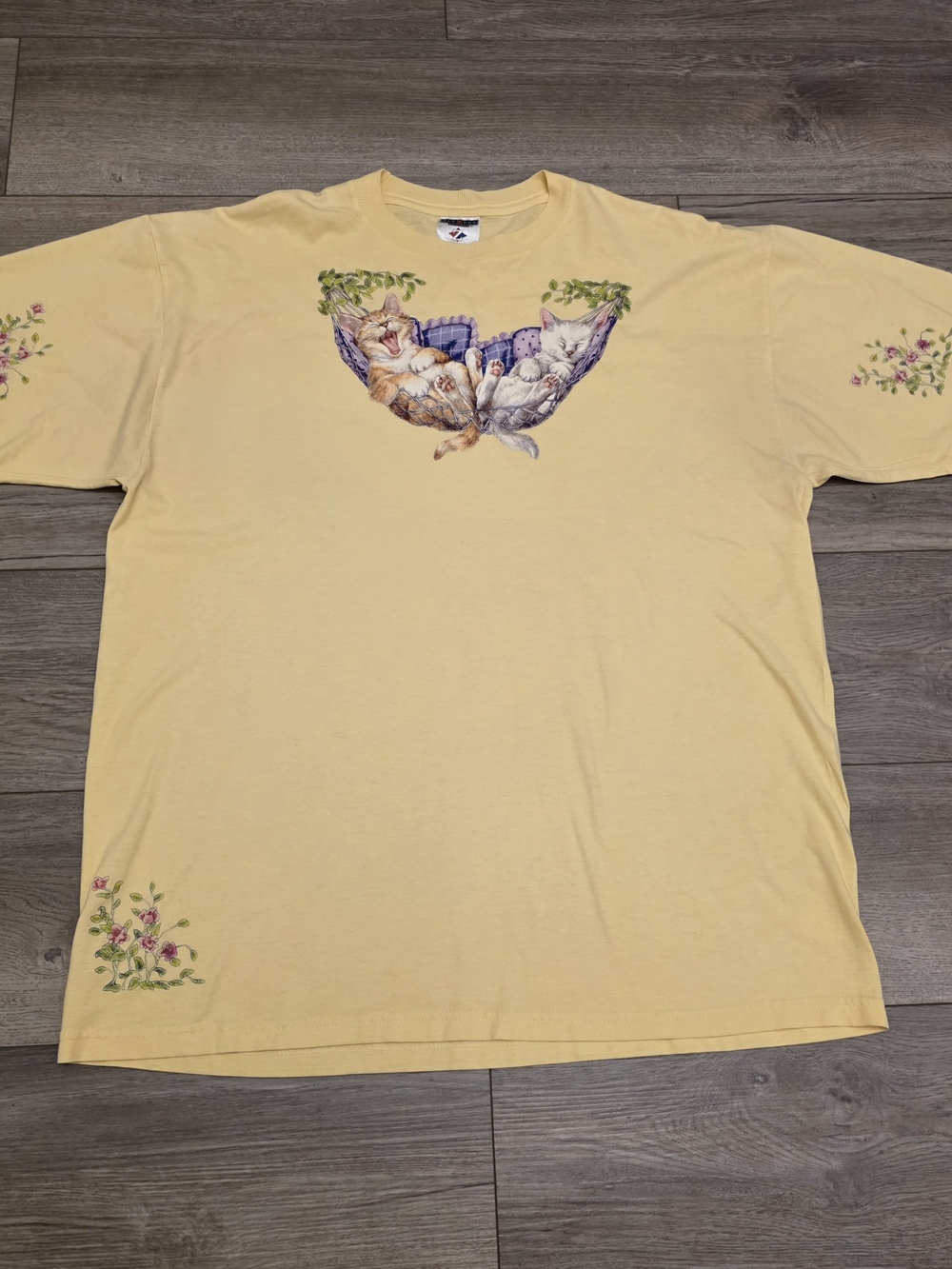 Vintage 90s Jerzees Yellow Cat Kitten Hammock T-Shirt Single Stitch XL